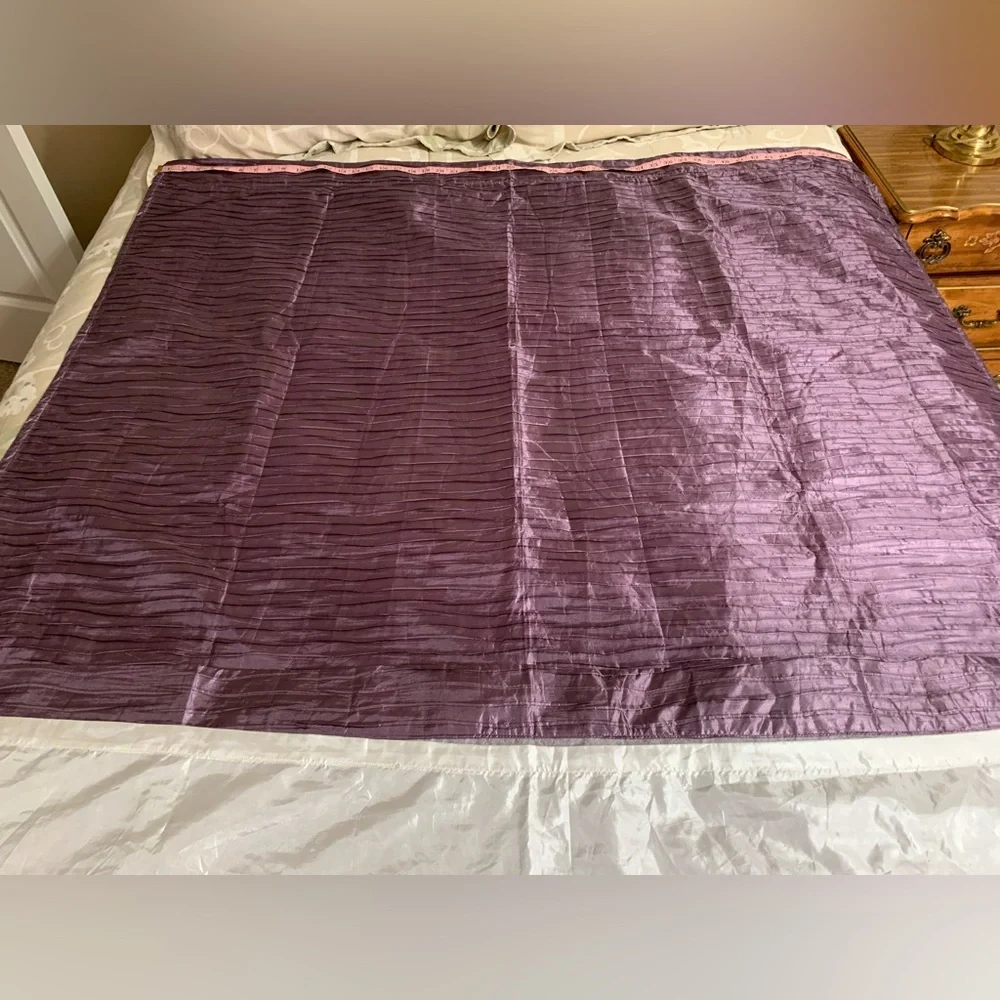 EUC Shower Curtain: Fully Lined, Hidden Rod Pockets, Horizontal Pintucking